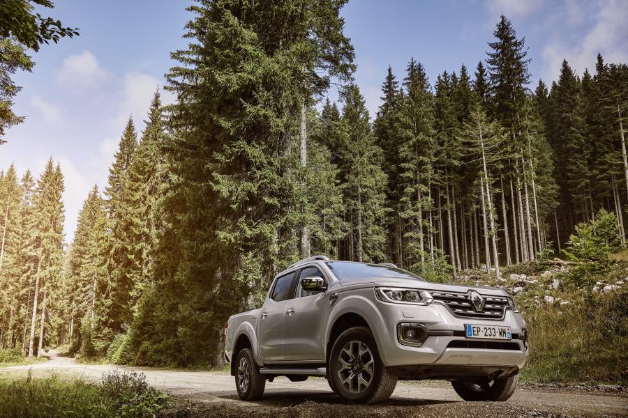  Renault Alaskan 2017 года  (WW) (фото 21 из 141)